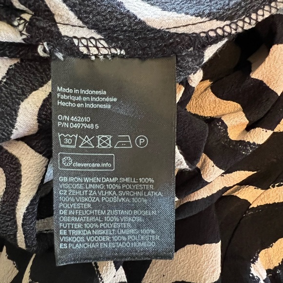 H&M Zebra print dress size 6 - Picture 5 of 6